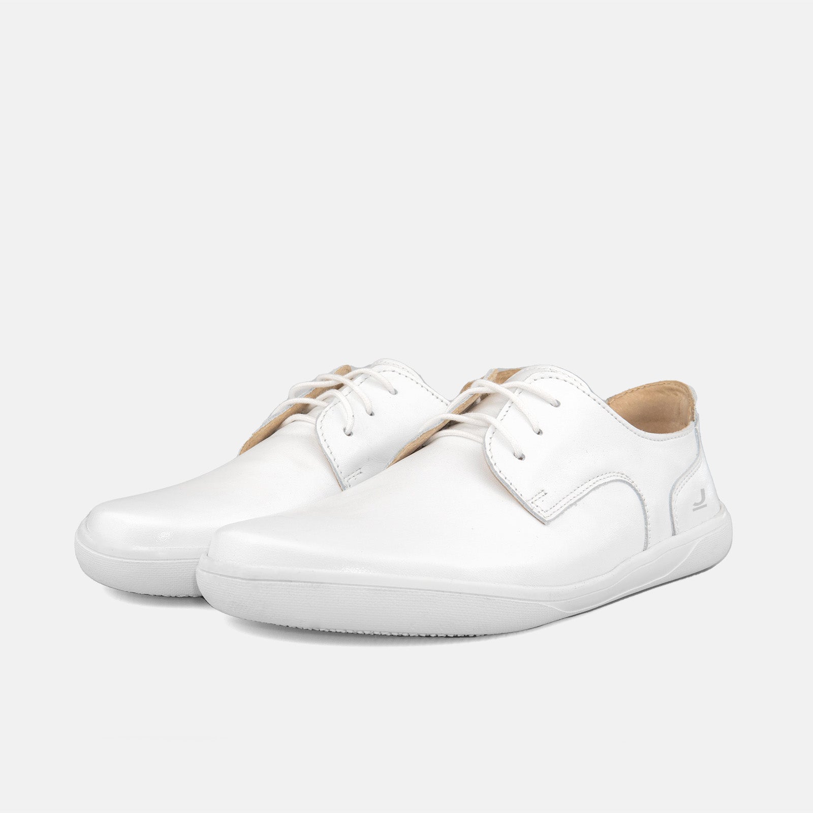 Ada White's Barefoot