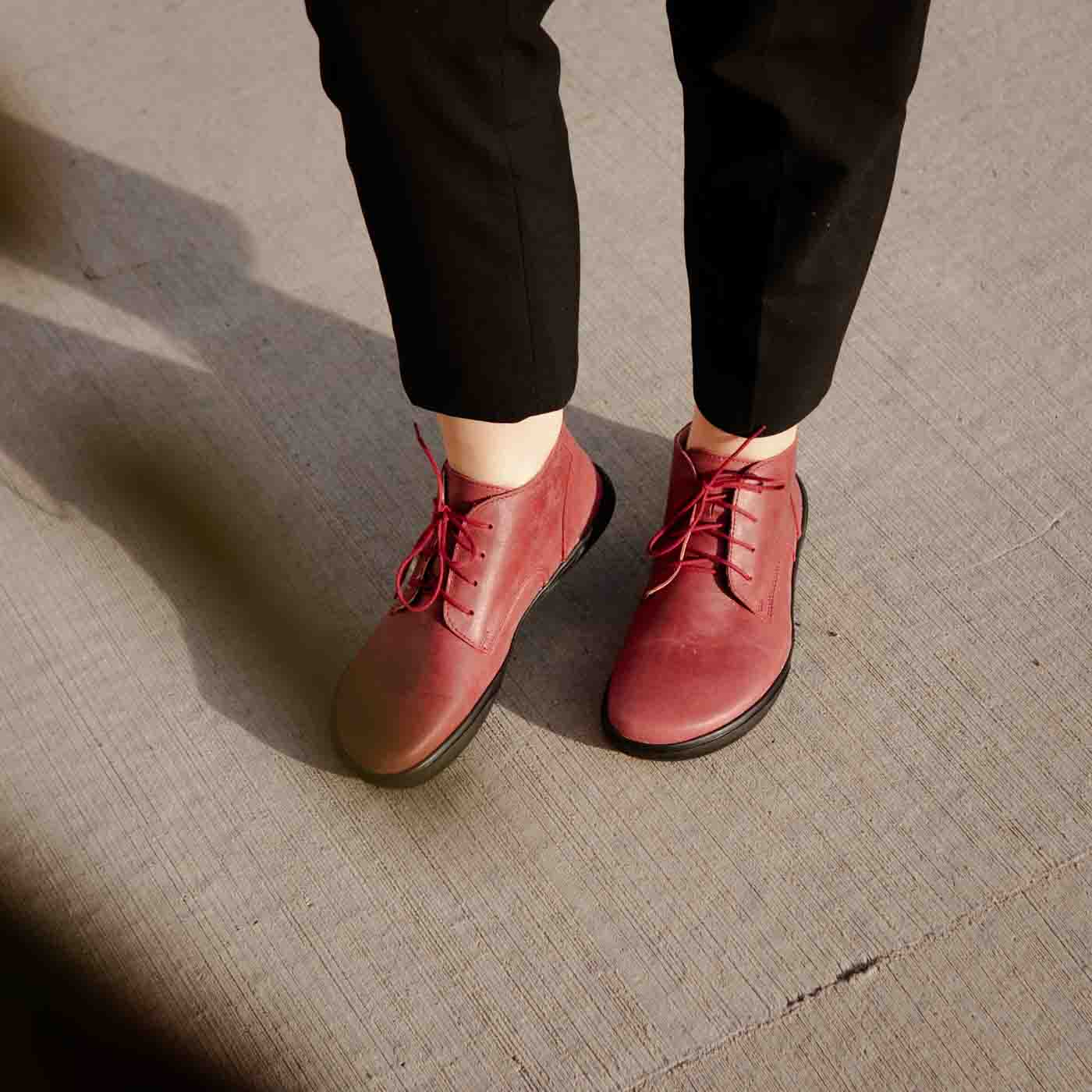 Barefoot Derby Mid Pompeii