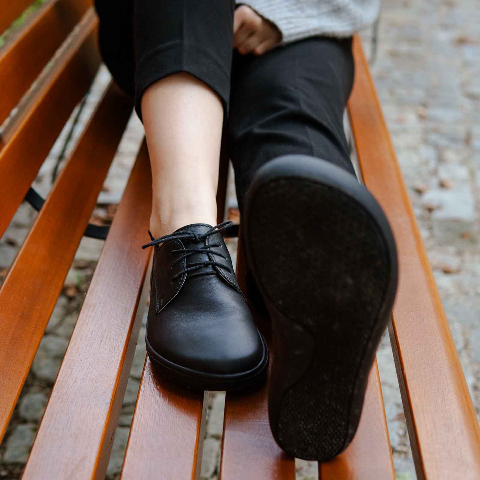 Barefoot Ada All Black